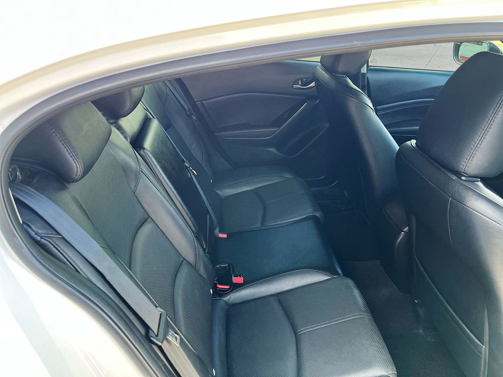 Used 2017 MAZDA MAZDA3 Grand Touring w/ Premium Equipment Package image 28