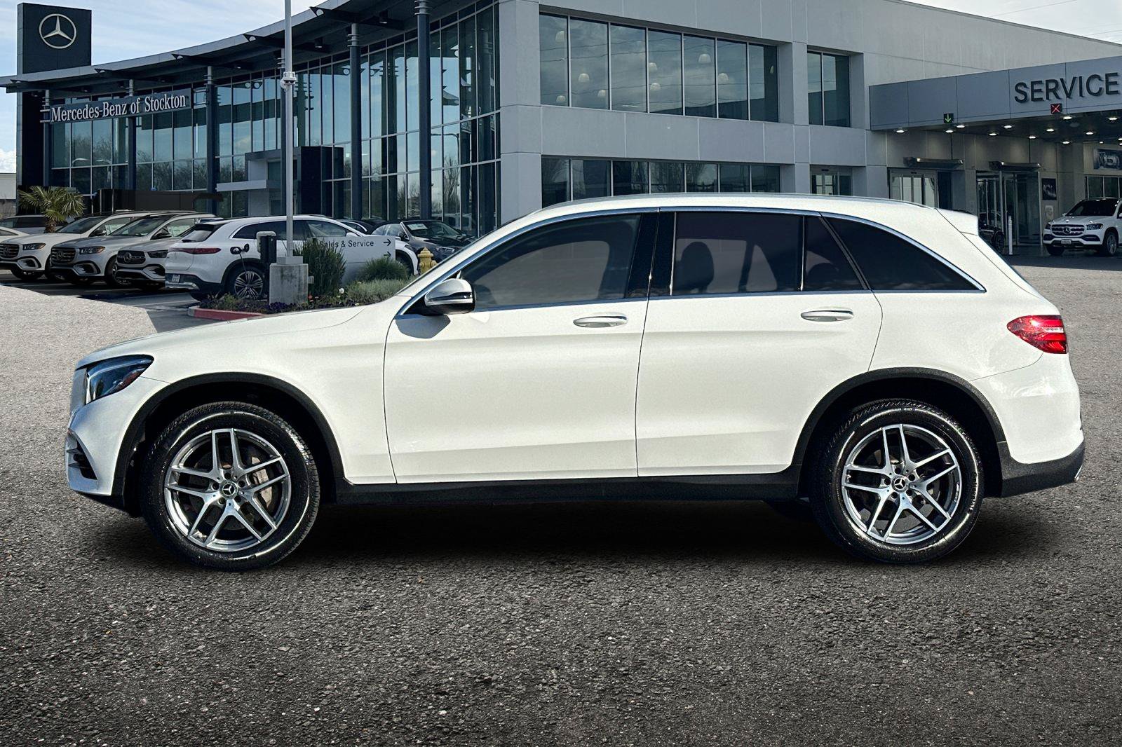 Used 2019 Mercedes-Benz GLC 300 4MATIC image 7