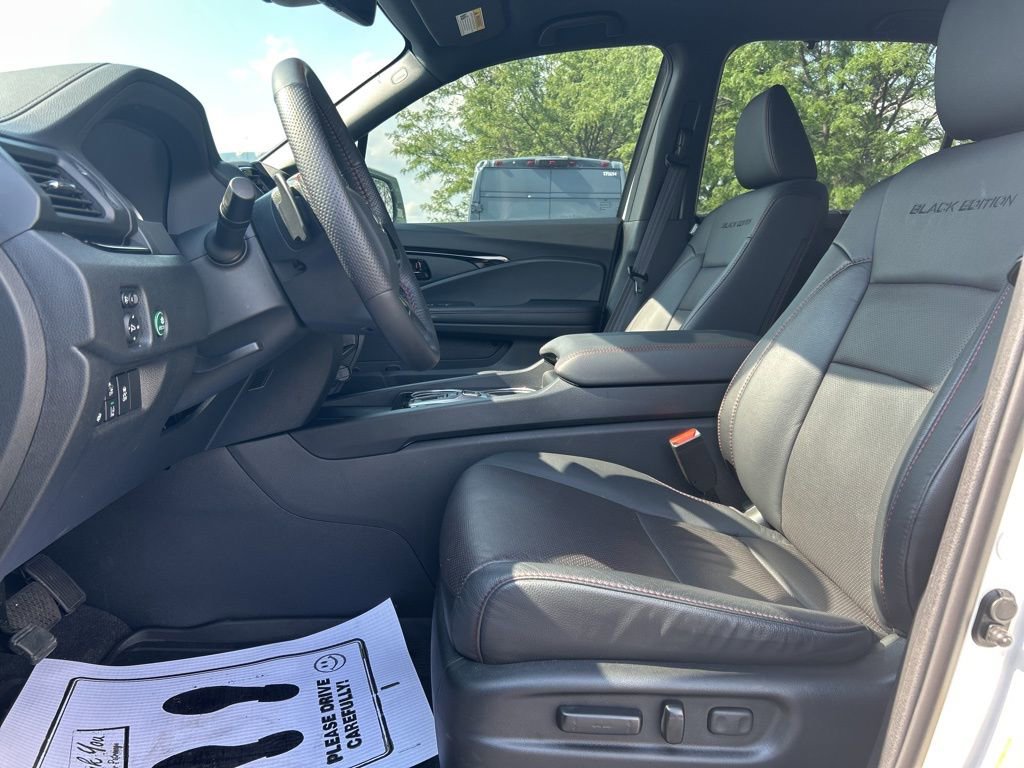 Used 2024 Honda Passport Black Edition image 11