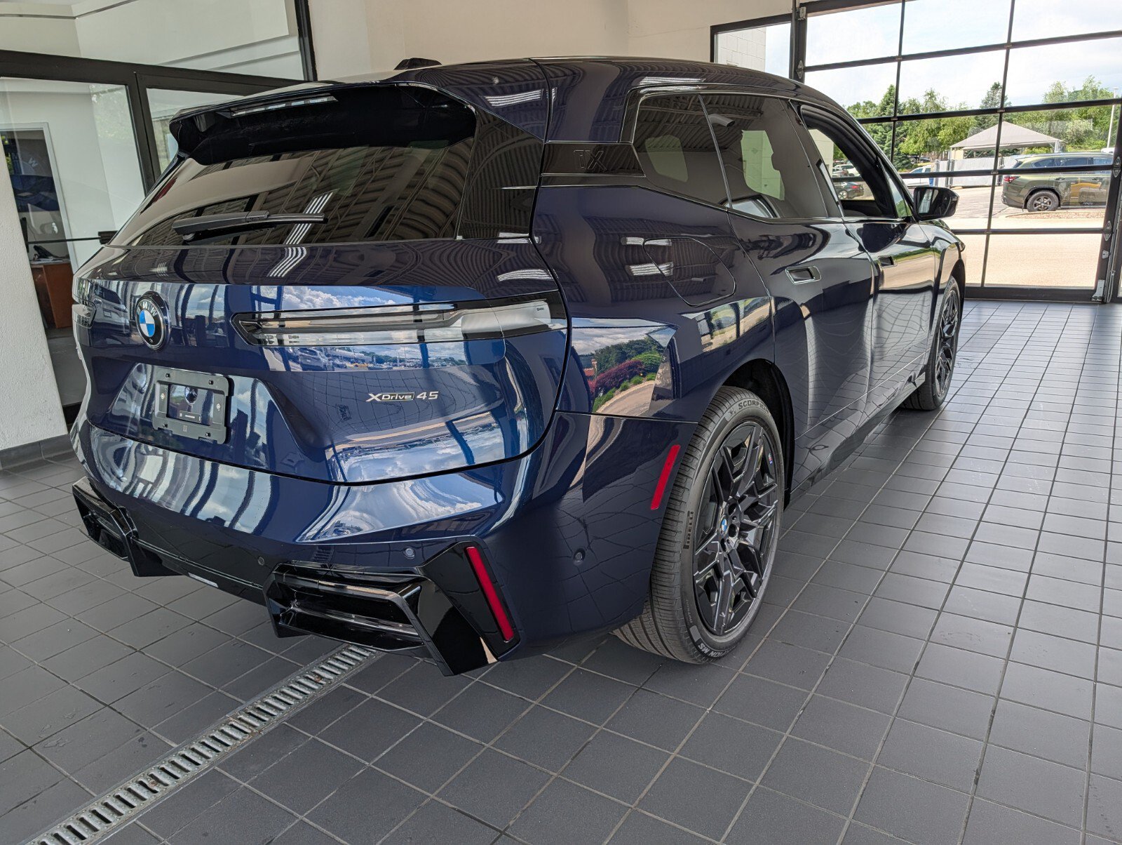 New 2026 BMW iX xDrive45 w/ M Sport Package AWD/4WD image 2