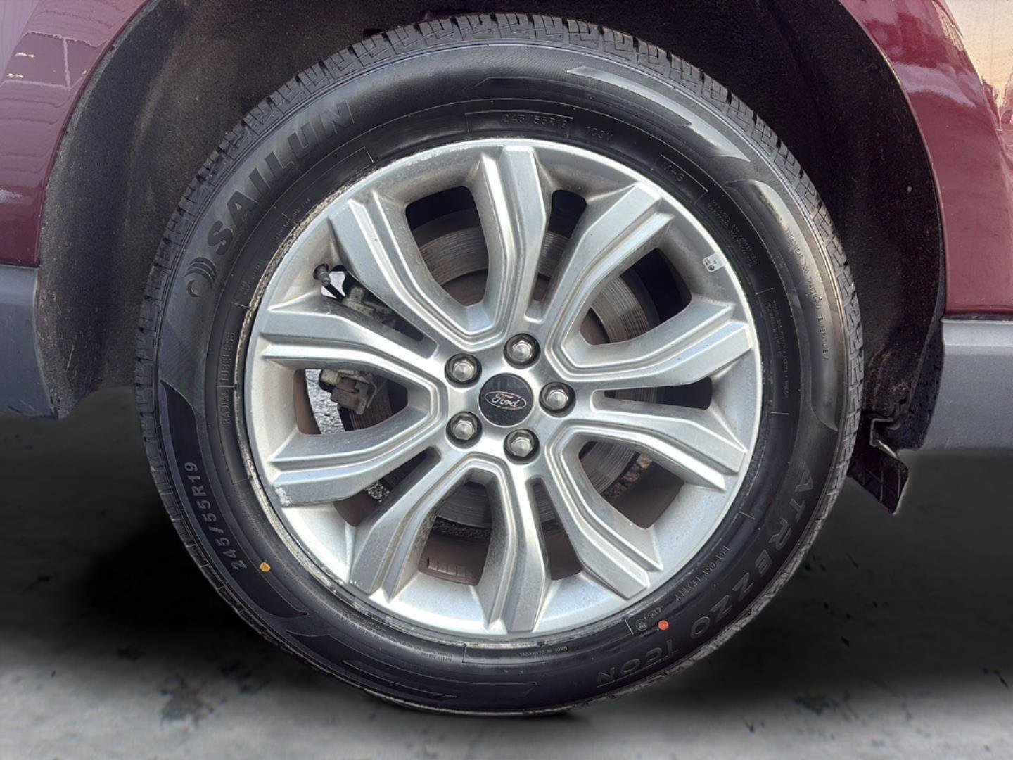 Used 2024 Ford Edge Titanium image 9