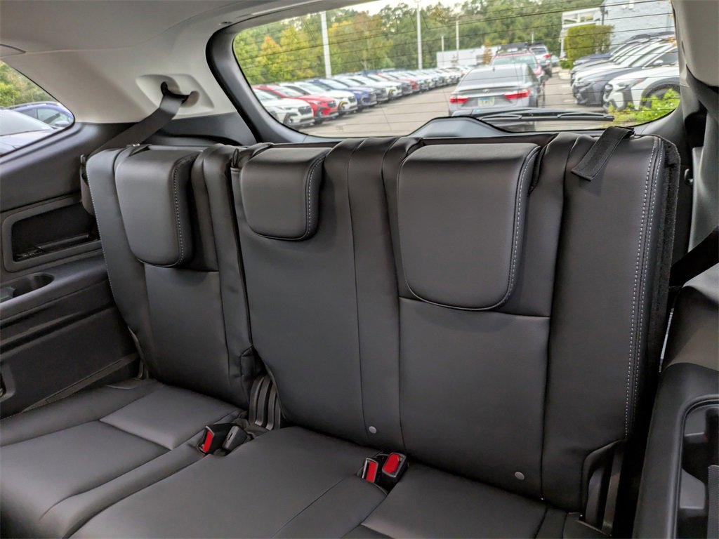 New 2025 Subaru Ascent Limited image 13