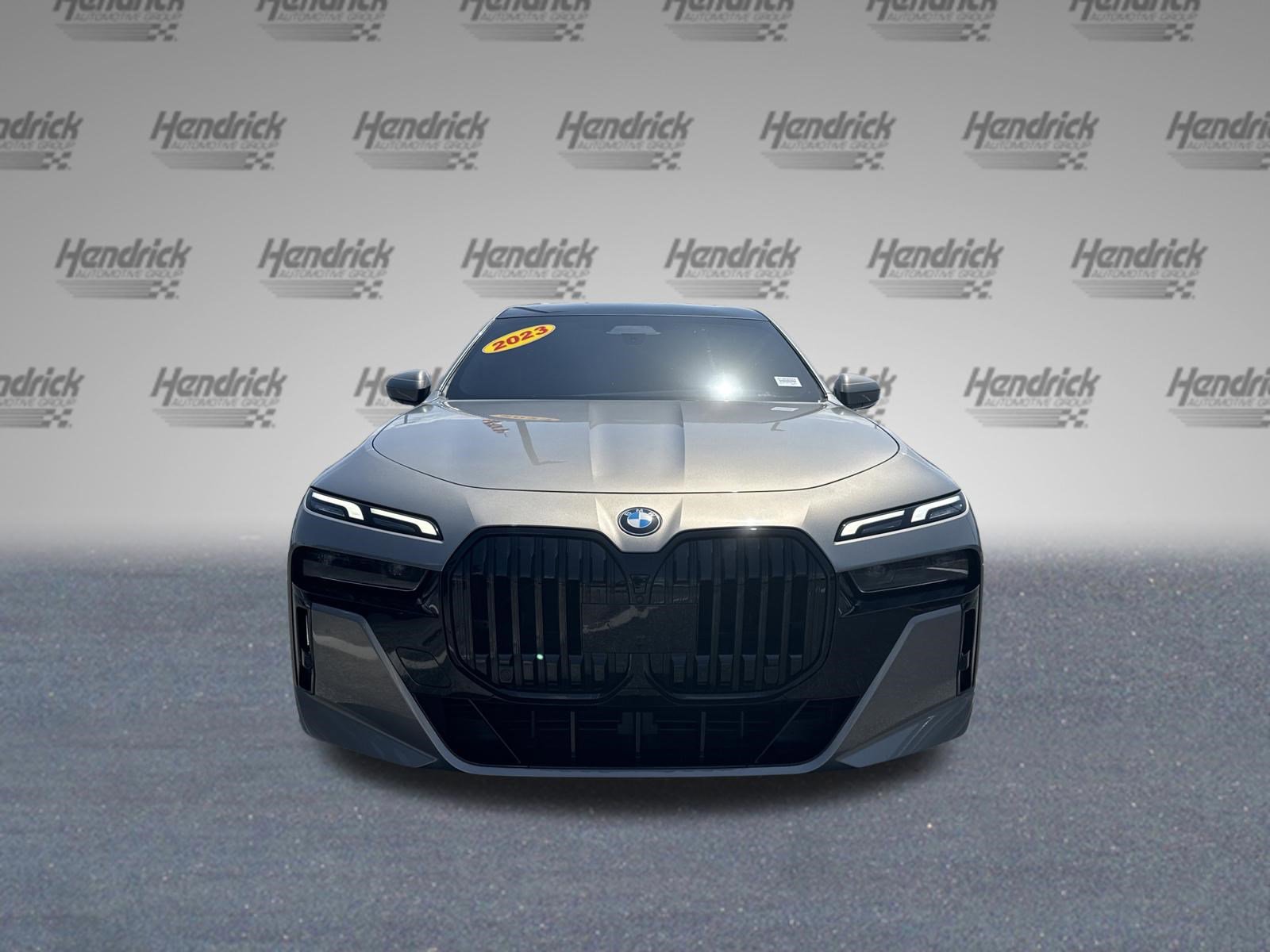 Used 2023 BMW 740i RWD image 3