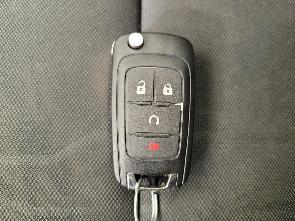 Used 2015 Chevrolet Trax LT w/ LT Plus Package AWD/4WD image 32