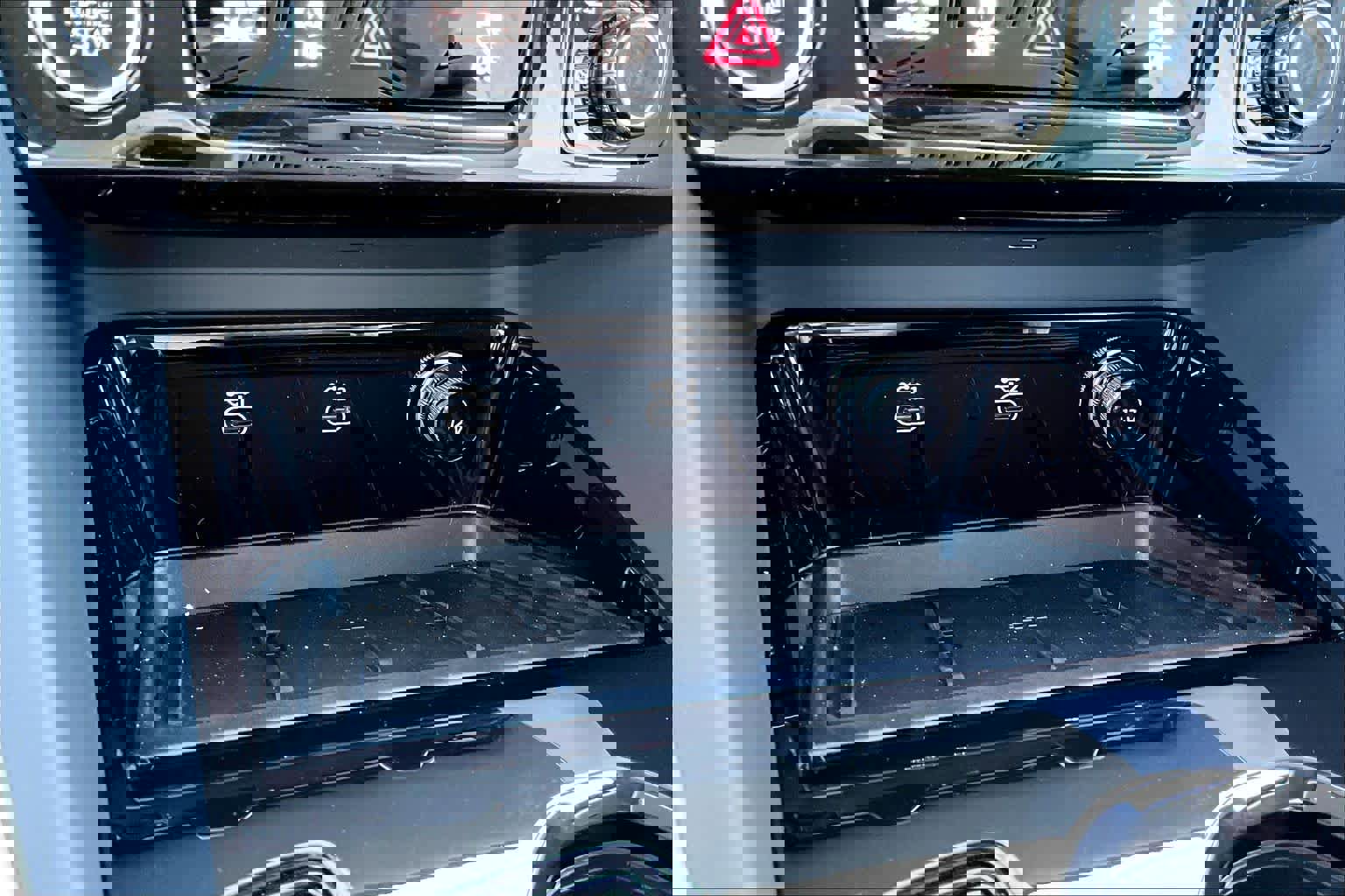 Used 2025 Audi Q5 Premium image 35