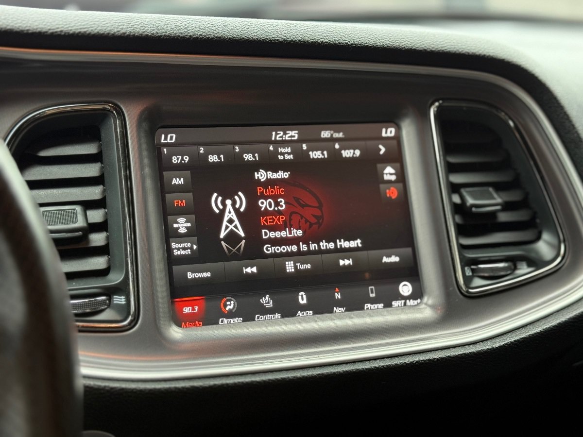 Used 2022 Dodge Challenger SRT Hellcat RWD image 19