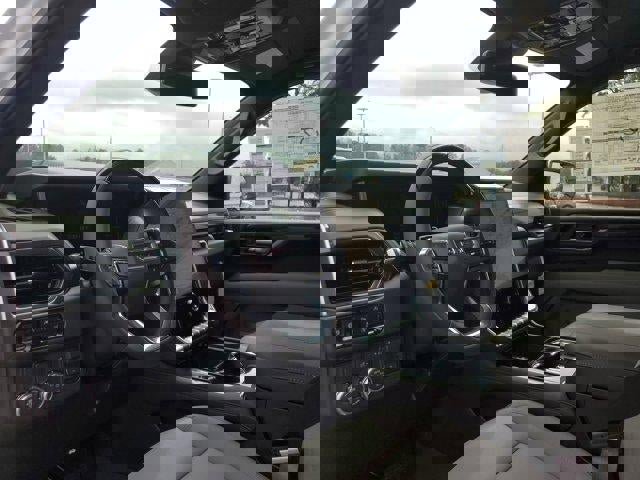 New 2026 GMC Yukon XL Elevation image 16