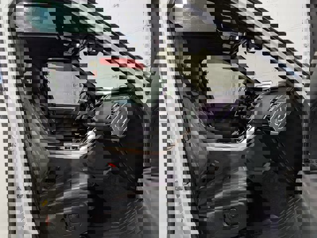 Used 2020 Land Rover Range Rover Sport HSE image 23