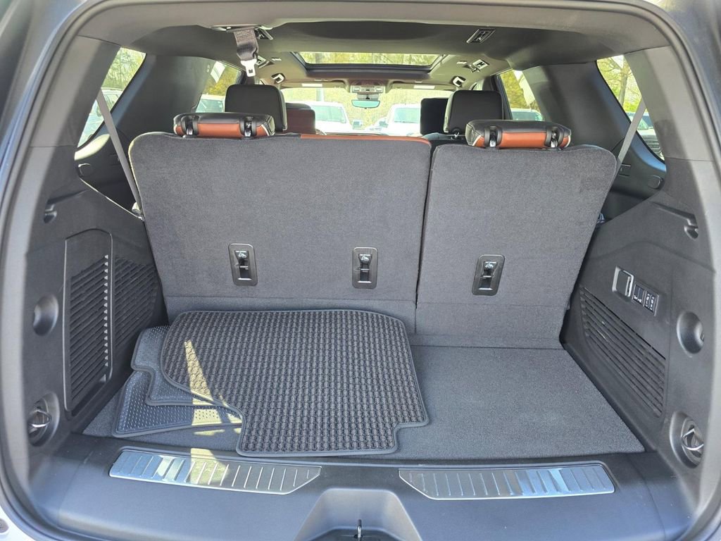 Used 2024 GMC Yukon Denali Ultimate image 25