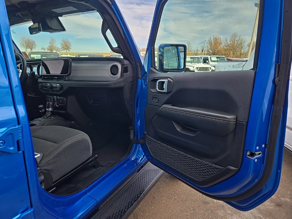 Used 2024 Jeep Wrangler Sahara w/ Technology Group image 72