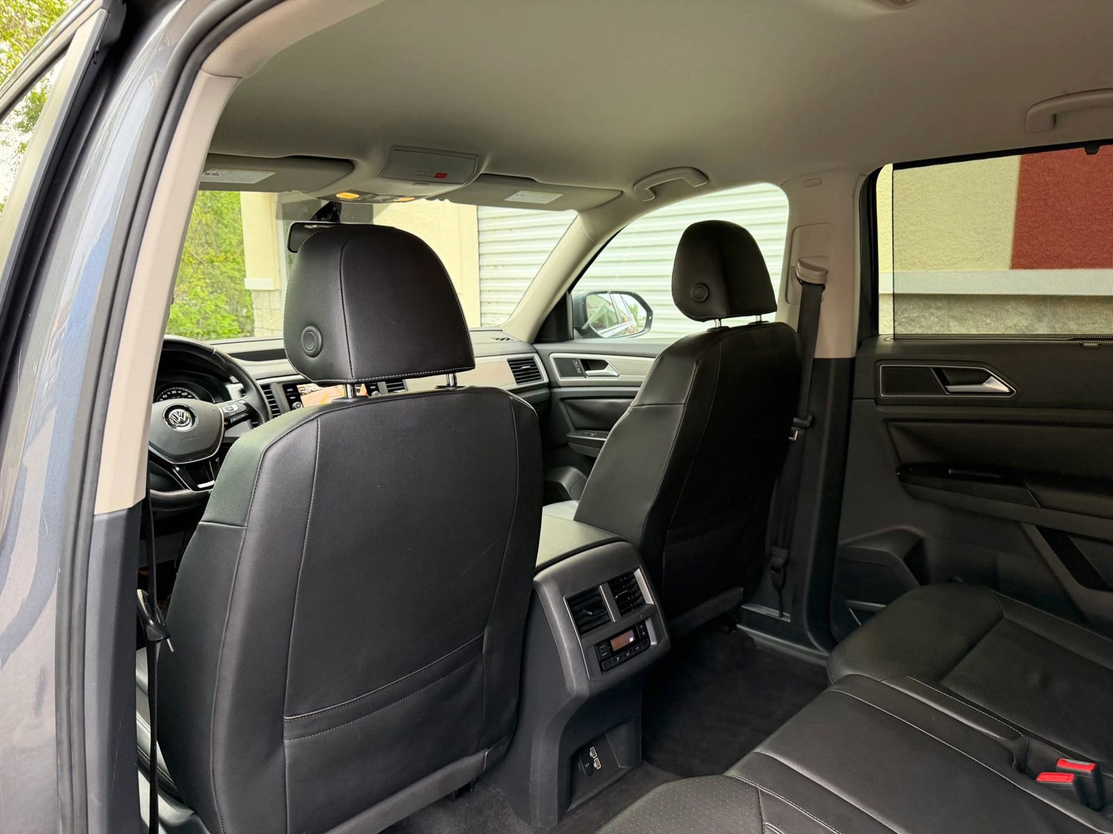 Used 2018 Volkswagen Atlas SE image 30