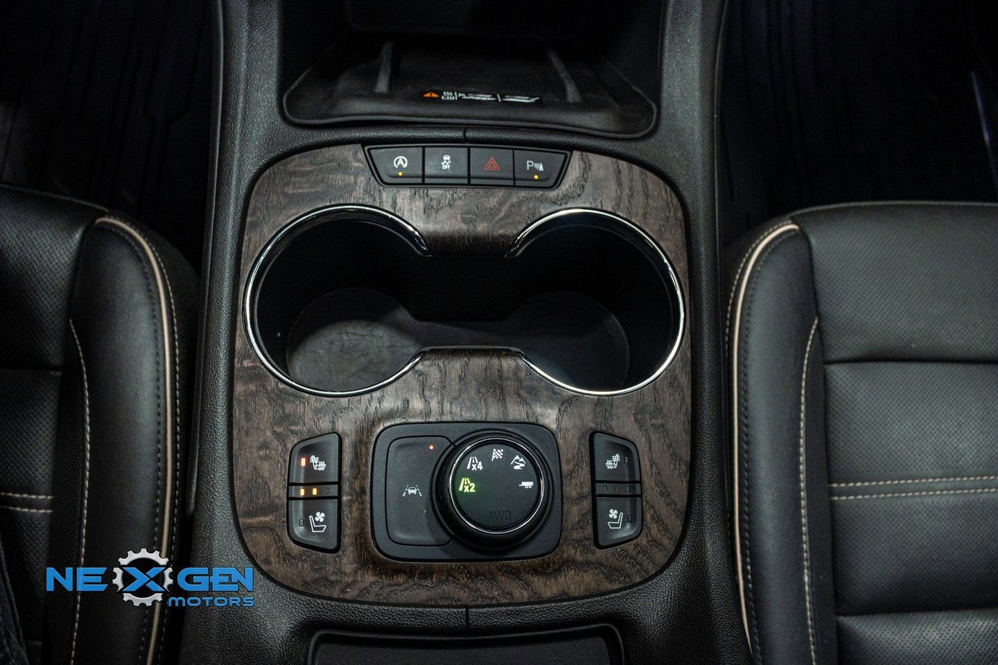 Used 2020 GMC Acadia Denali w/ Denali Ultimate Package image 19