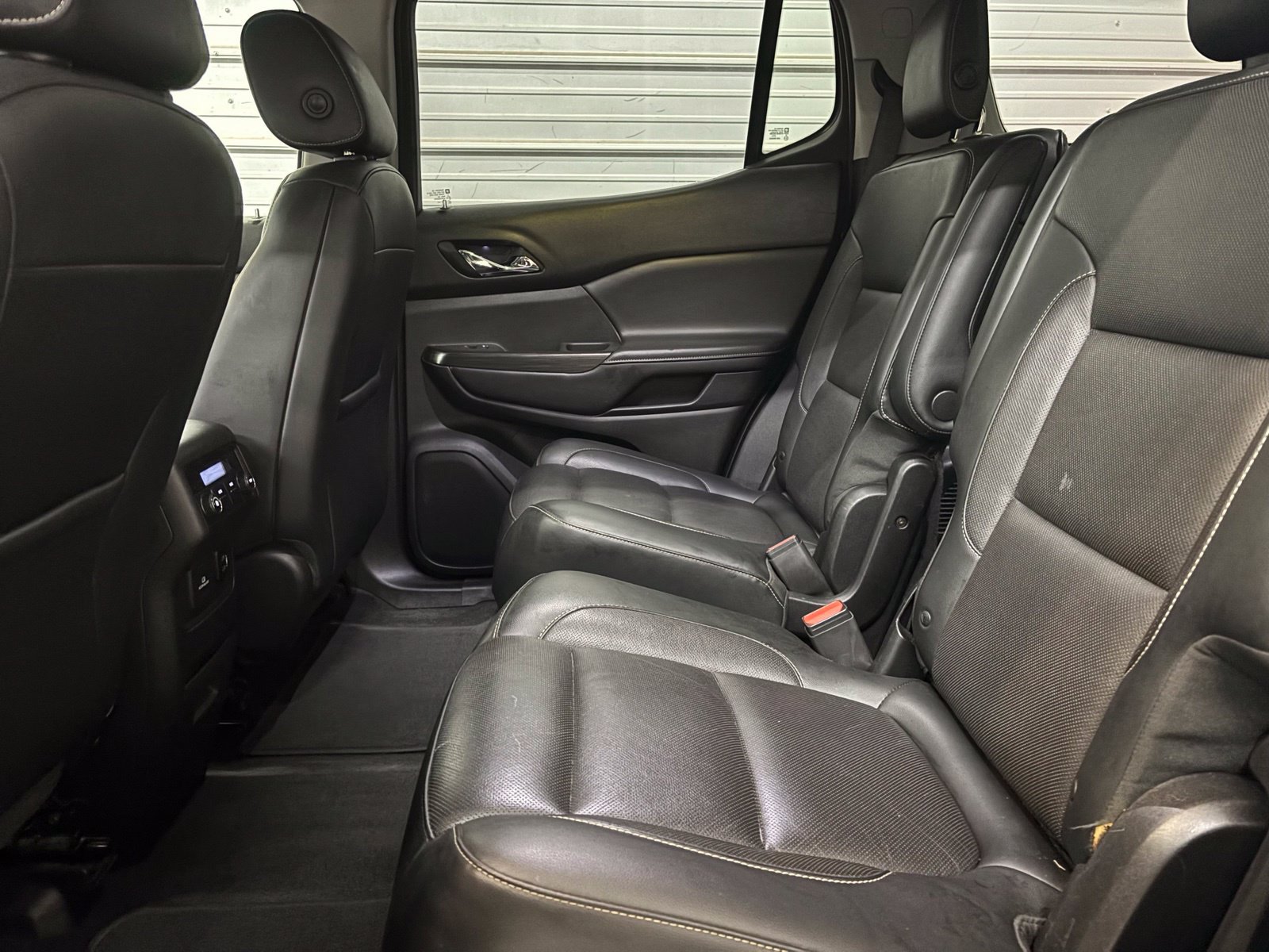 Used 2018 GMC Acadia SLT AWD/4WD image 22