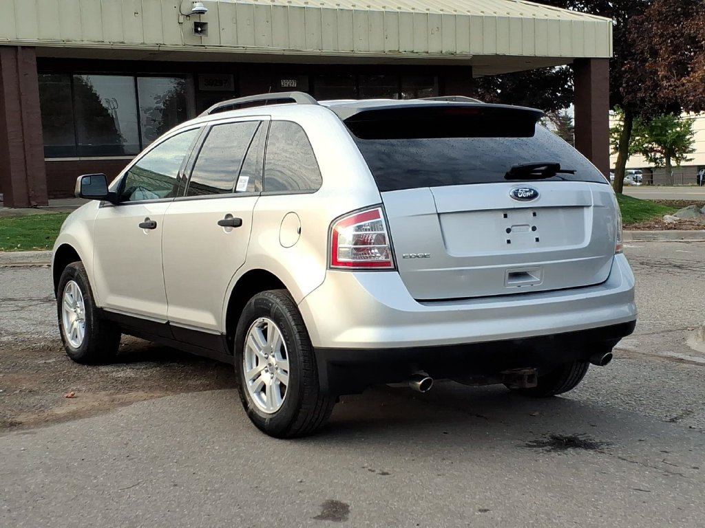 Used 2010 Ford Edge SE FWD image 3