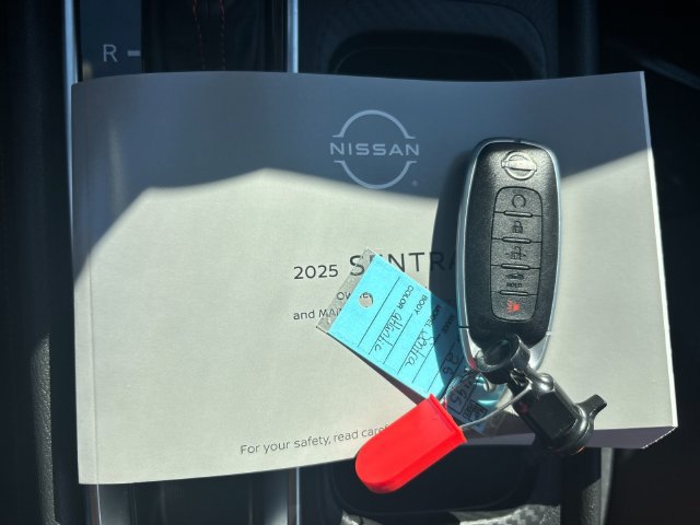 Certified 2025 Nissan Sentra SR w/ Midnight Edition FWD image 9