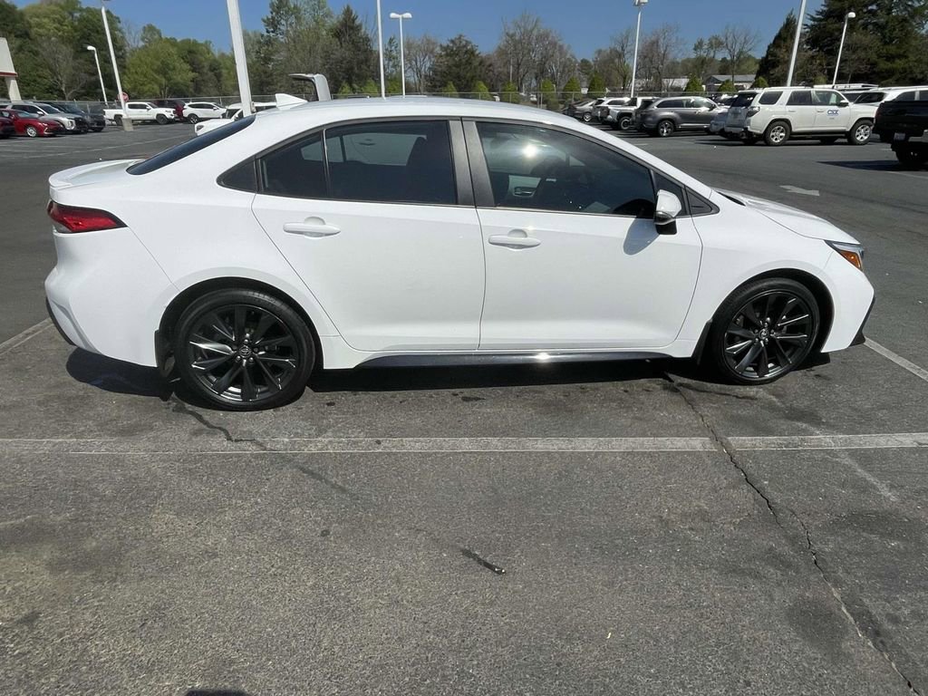 Used 2025 Toyota Corolla SE image 9