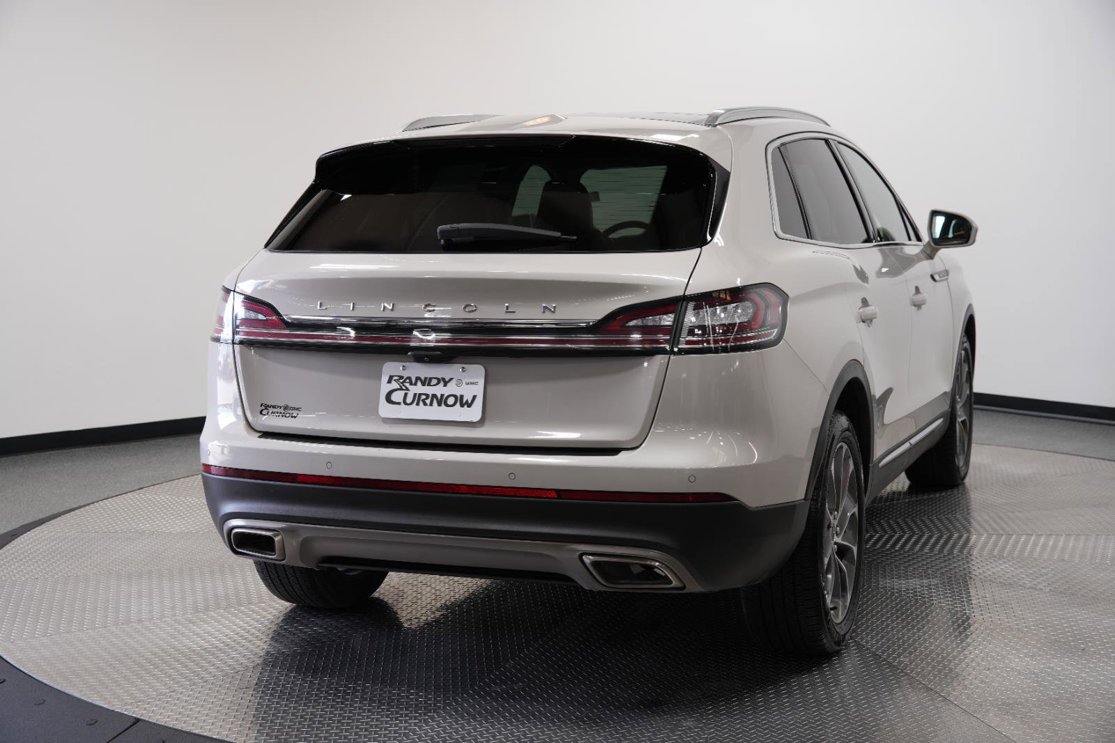 Used 2022 Lincoln Nautilus Reserve image 8