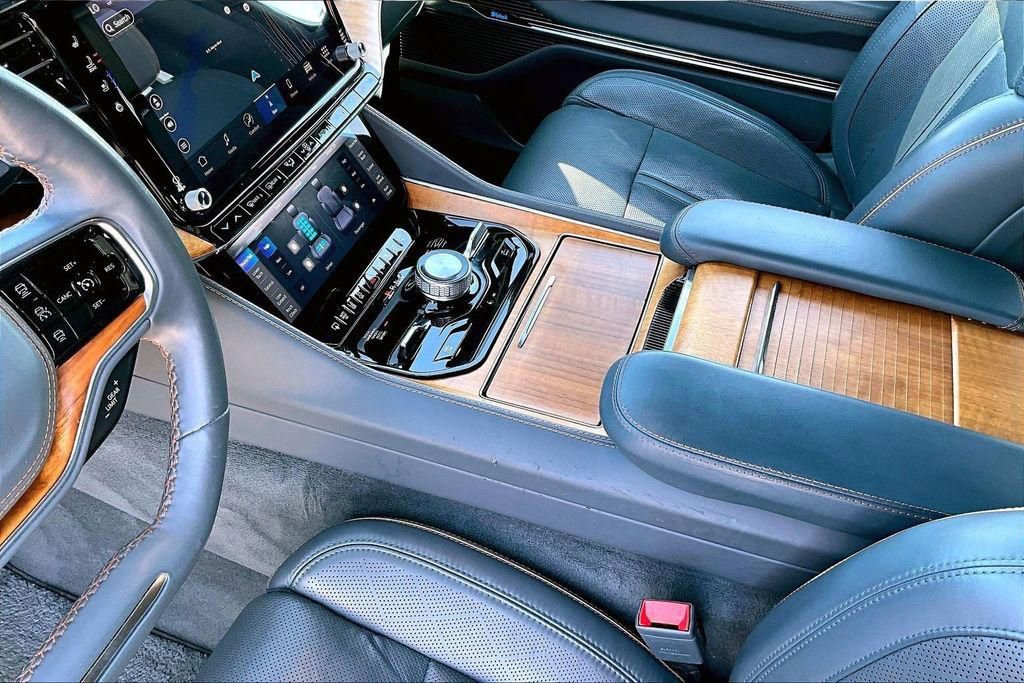 Used 2022 Jeep Grand Wagoneer Series II w/ Flexible Seating Group image 15