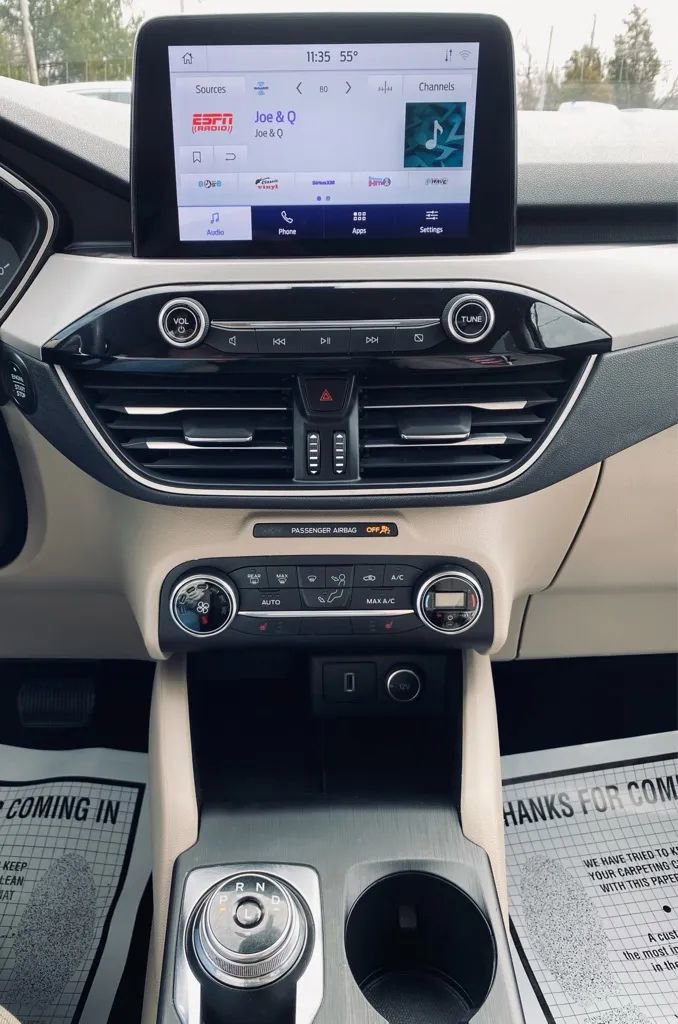 Used 2020 Ford Escape SE image 22