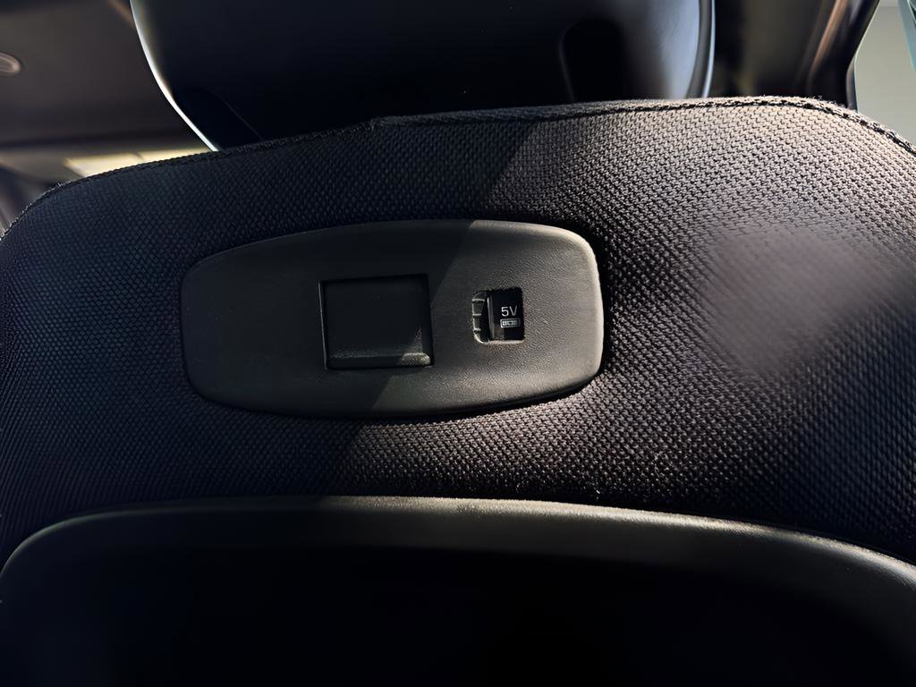 Used 2020 Land Rover Defender 110 X image 22