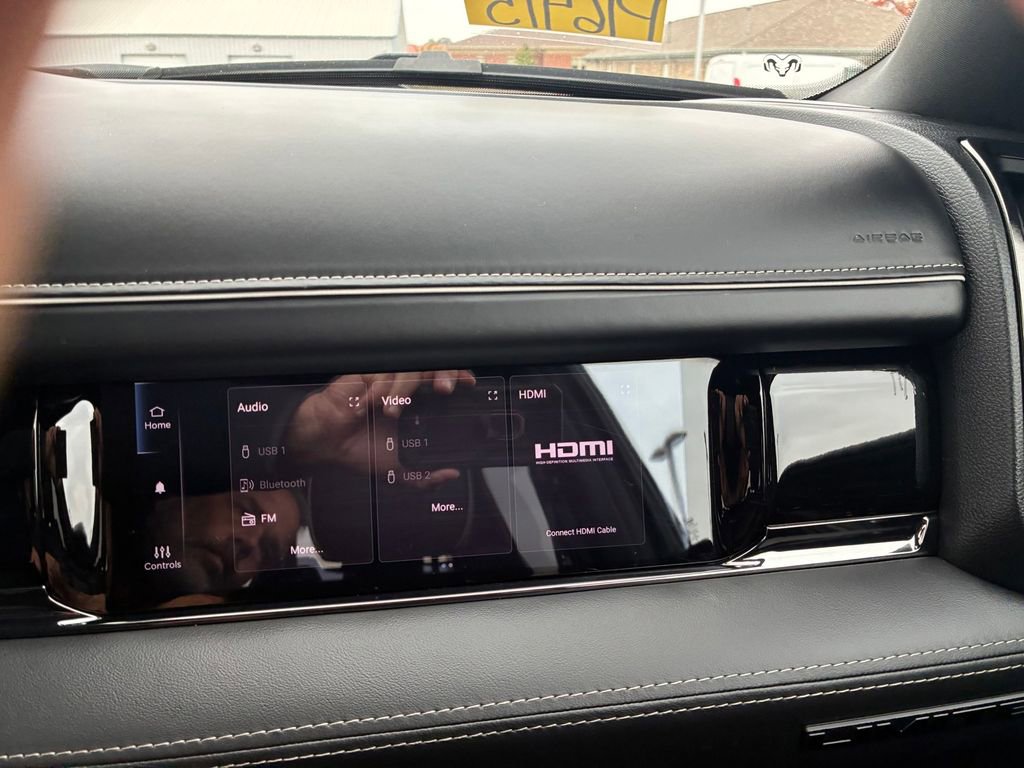 Used 2025 RAM 1500 Limited w/ Bed Utility Group image 27