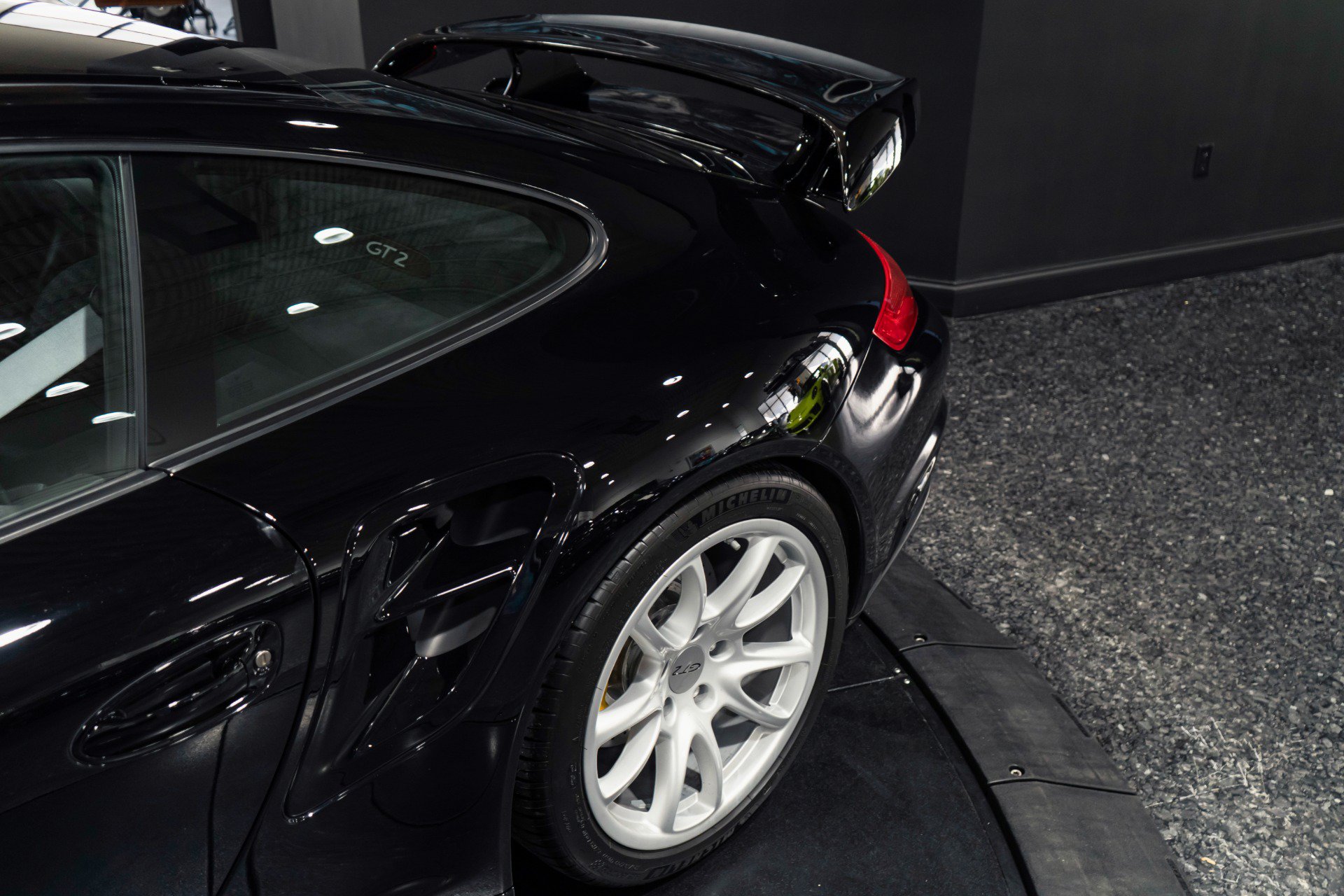 Used 2008 Porsche 911 GT2 RWD image 15