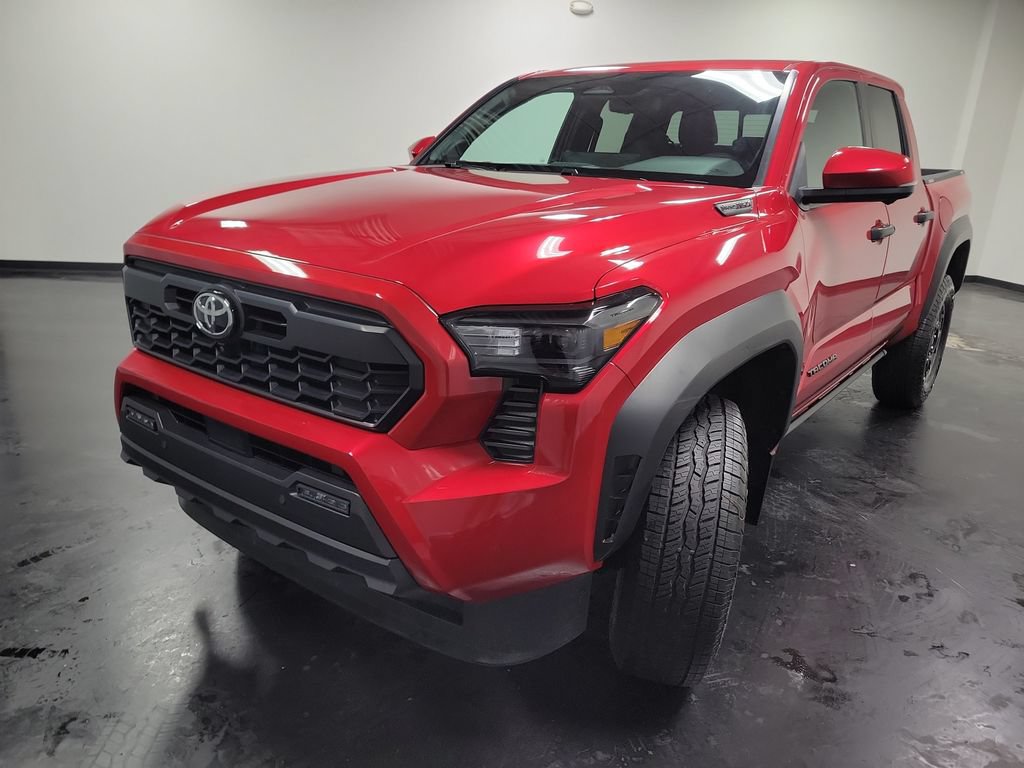 Used 2024 Toyota Tacoma TRD Off-Road w/ TRD Off Road Premium Package AWD/4WD image 4