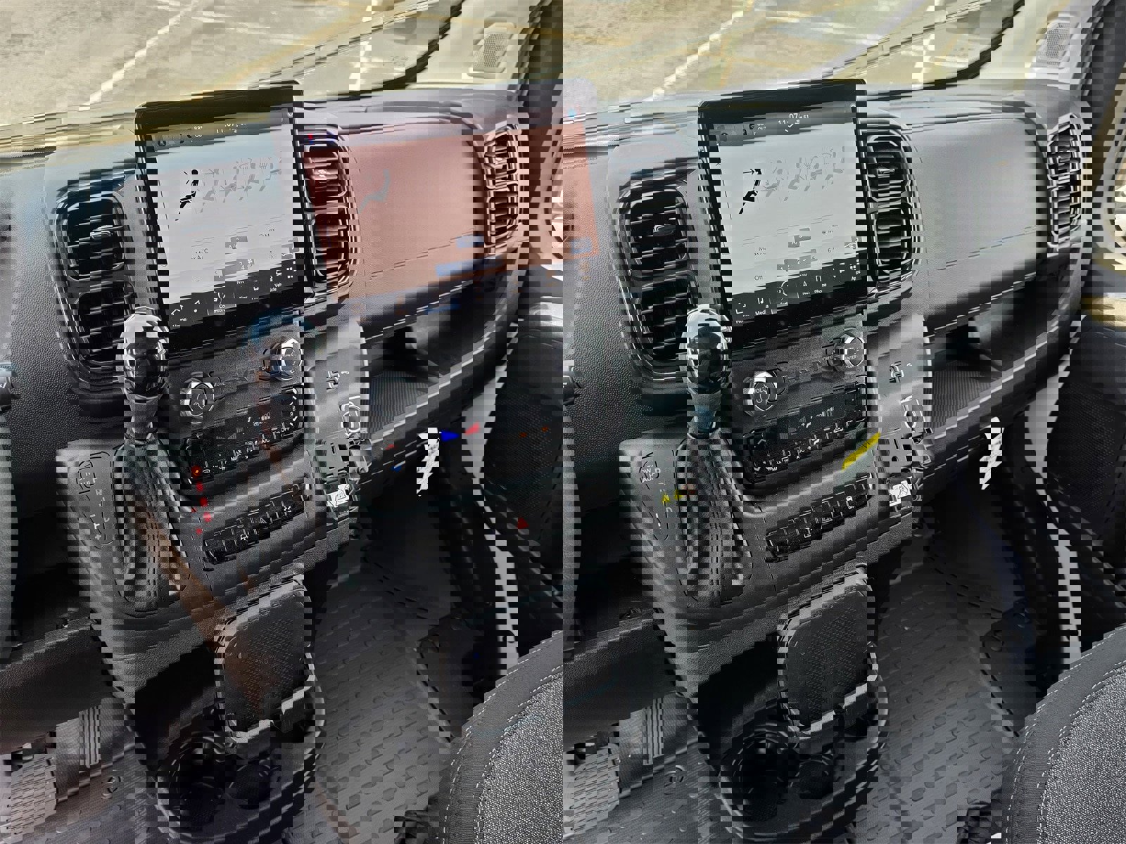 New 2025 RAM ProMaster 2500 w/ Premium Convenience Group image 11