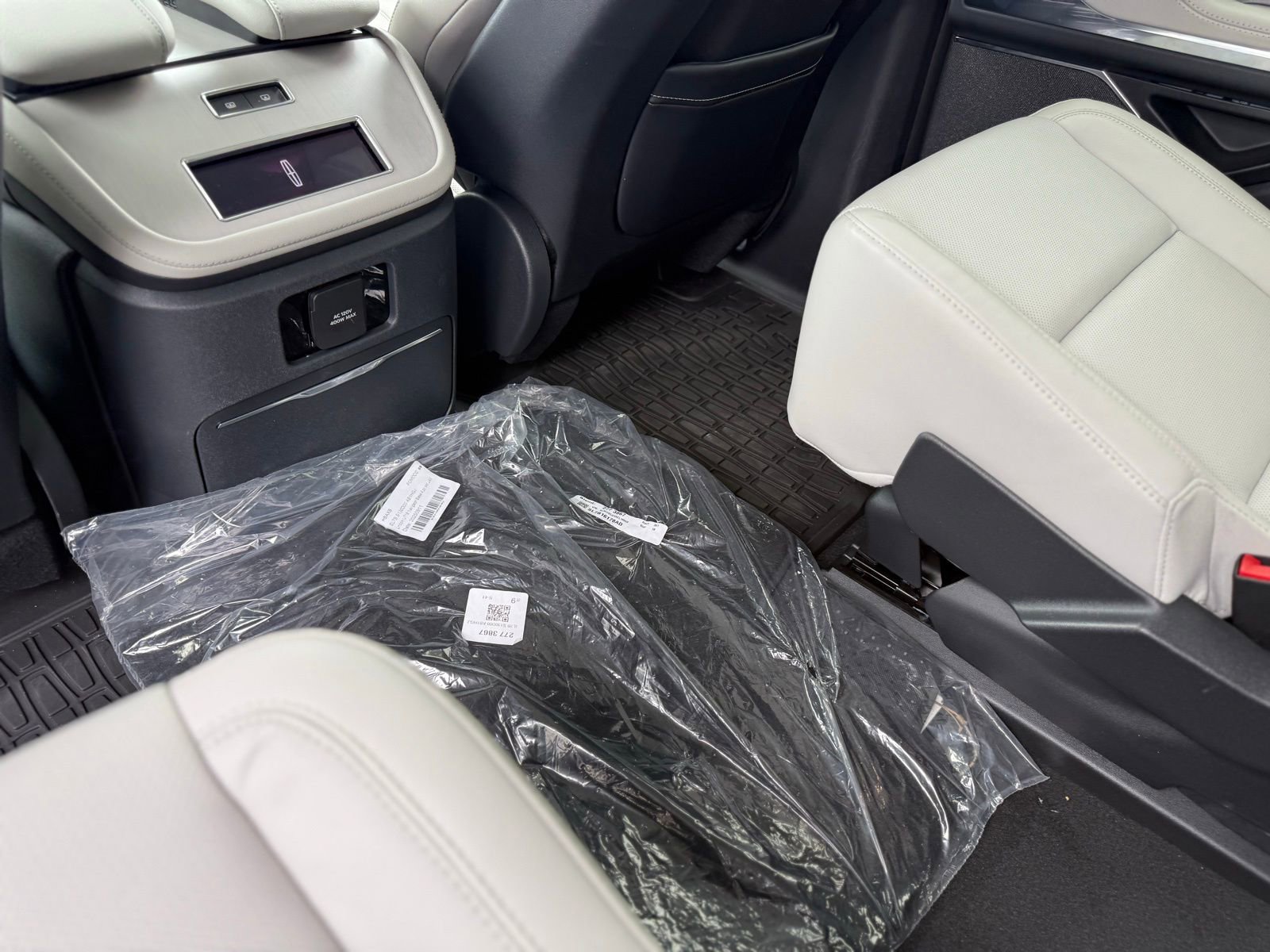 Used 2025 Lincoln Navigator Reserve AWD/4WD image 12