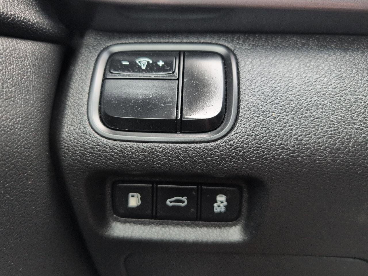 Used 2017 Kia Optima LX image 18