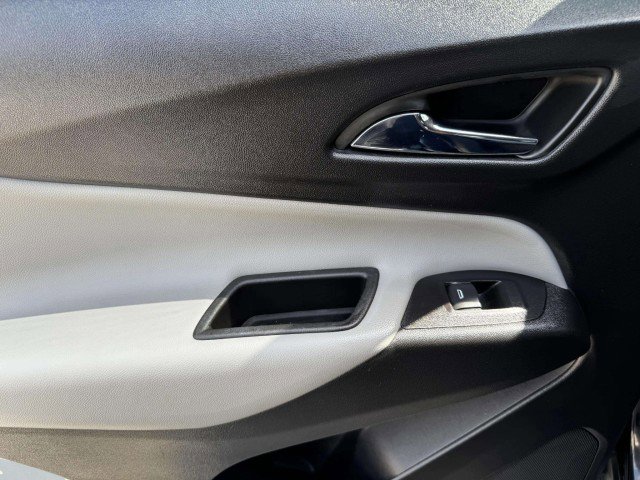 Used 2020 Chevrolet Equinox LS w/ LS Convenience Package image 36