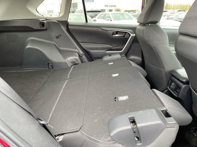 Used 2025 Toyota RAV4 XLE image 15
