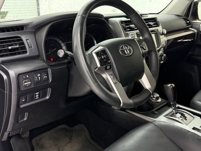 Used 2015 Toyota 4Runner Limited AWD/4WD image 9