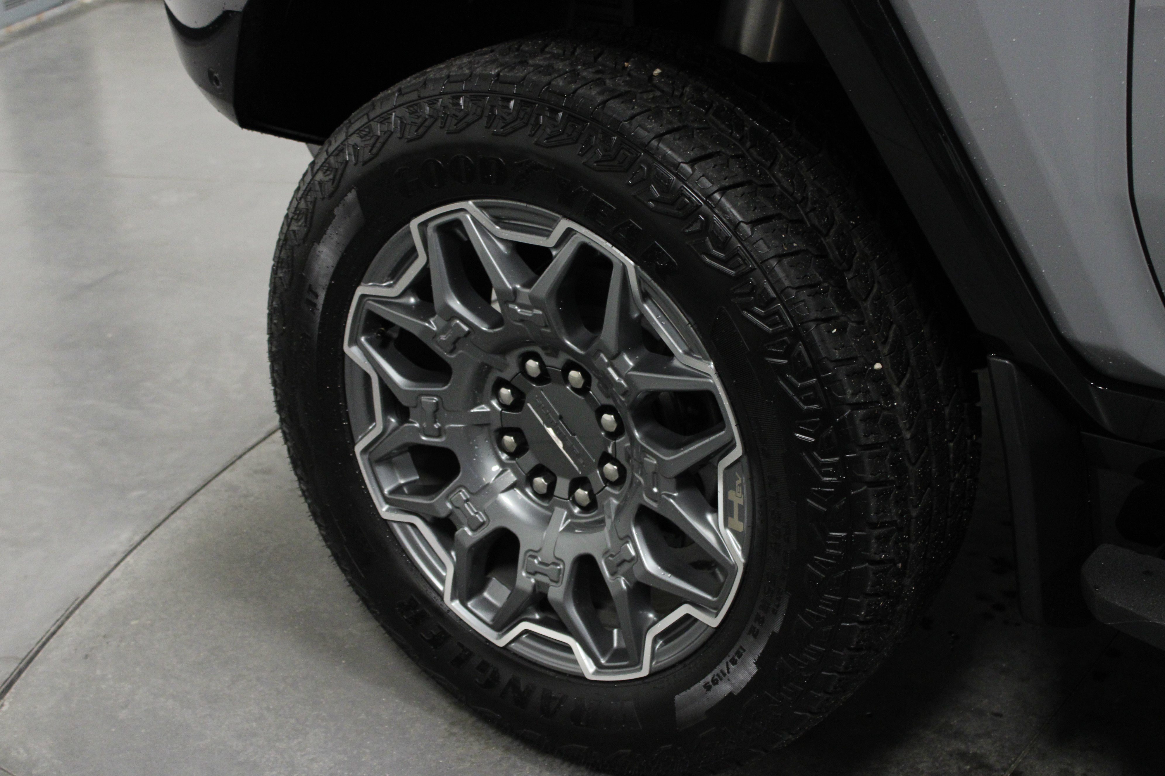 Used 2025 GMC Hummer EV 3X image 10