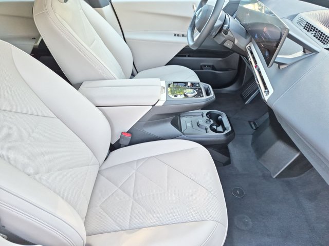 Used 2026 BMW iX xDrive45 AWD/4WD image 21