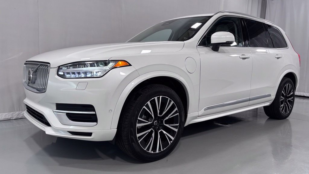 Certified 2025 Volvo XC90 T8 Plus w/ Protection Package Premier AWD/4WD image 1