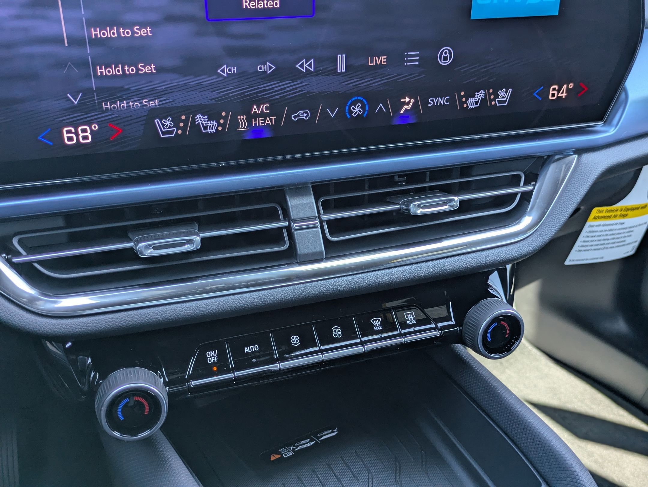 New 2026 Chevrolet Equinox EV LT w/ Convenience Package II image 17