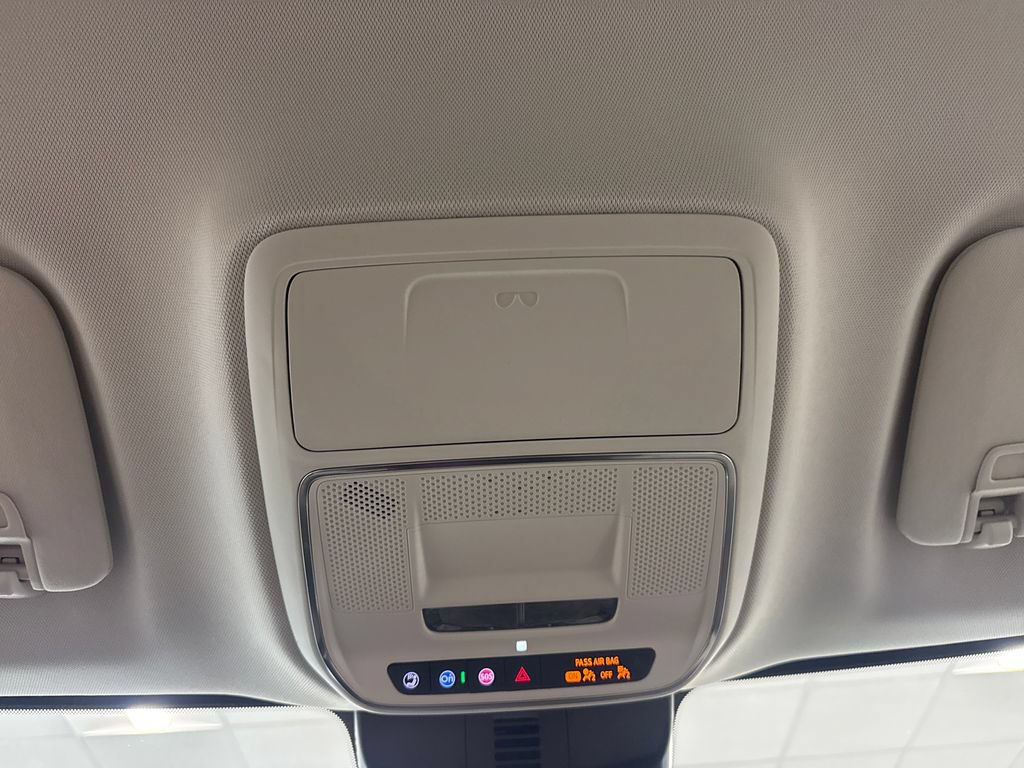 New 2026 GMC Acadia Denali w/ Super Cruise Package FWD image 16