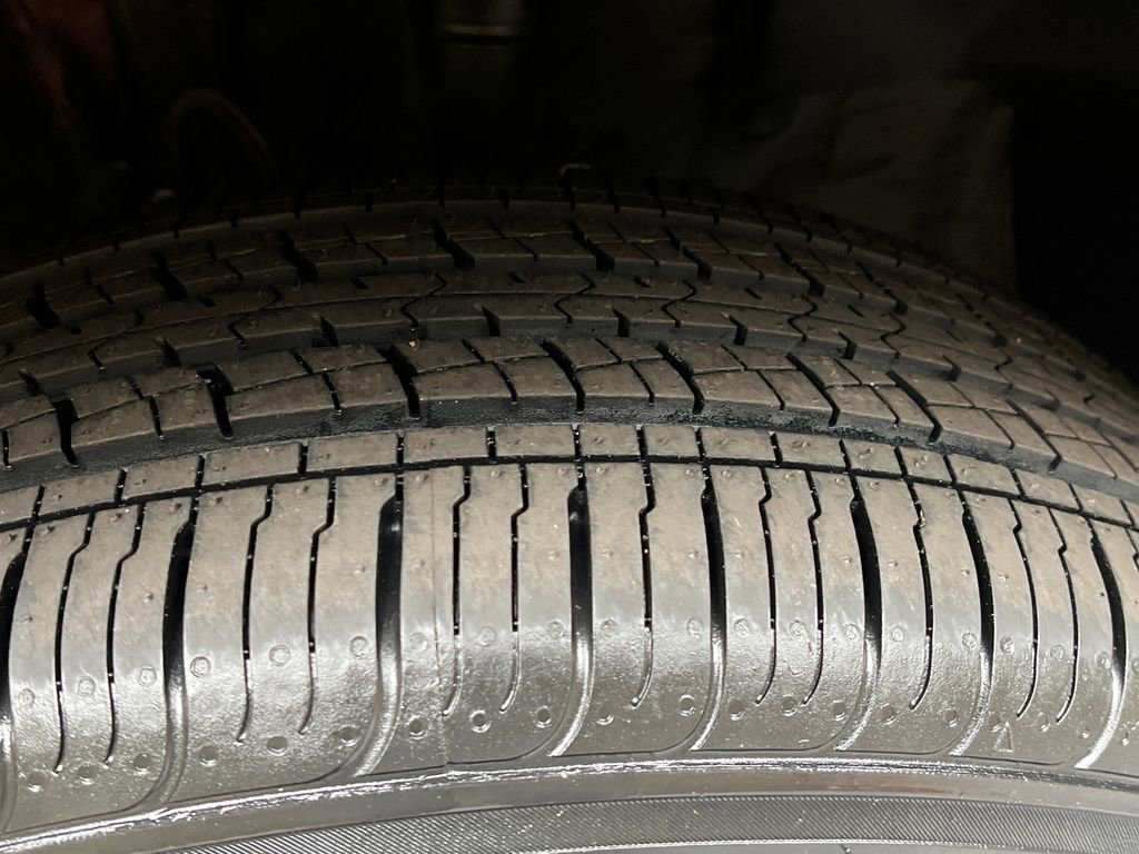 Used 2025 Toyota RAV4 LE image 25