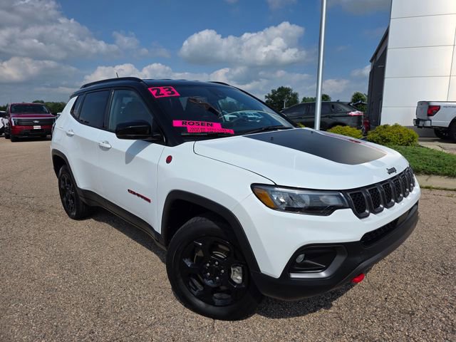 Used 2023 Jeep Compass Trailhawk image 2