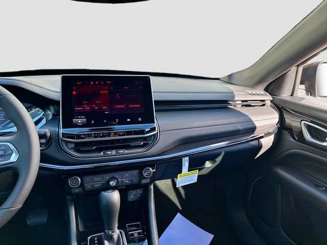 New 2026 Jeep Compass Limited image 25