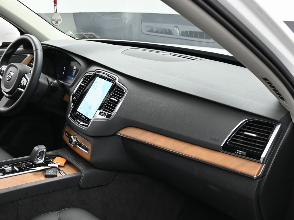 Used 2024 Volvo XC90 B5 Plus image 37