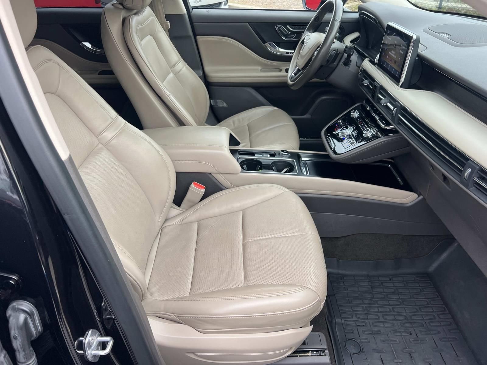 Used 2020 Lincoln Corsair Reserve w/ Equipment Group 201A image 13