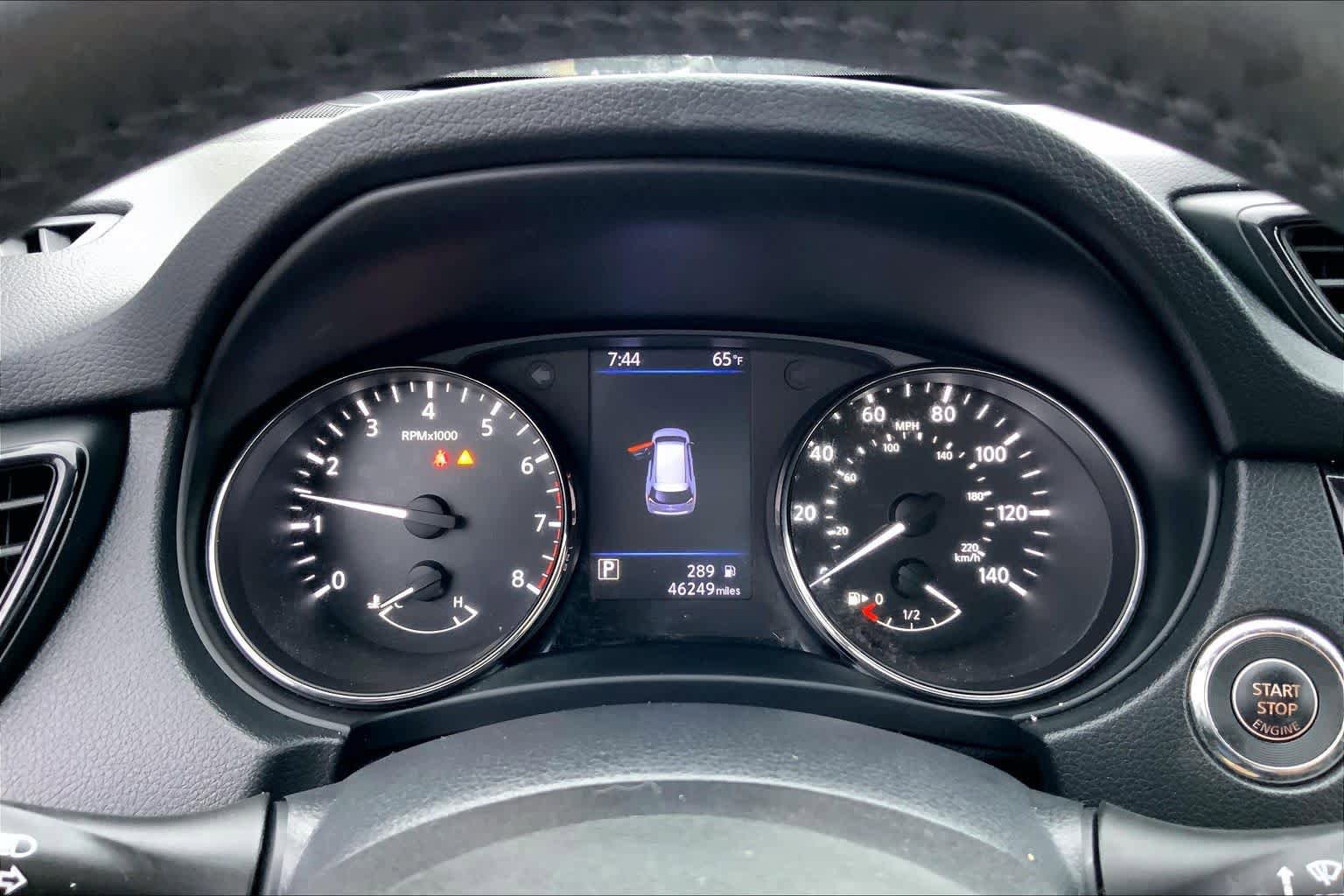 Used 2019 Nissan Rogue SV FWD image 25