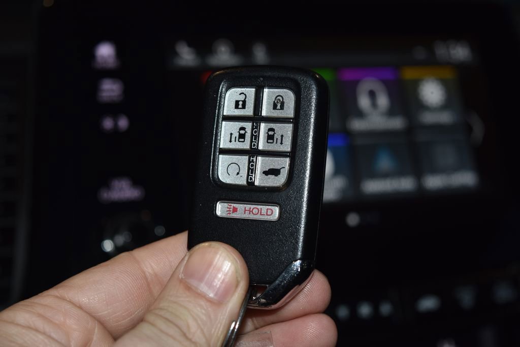 Used 2023 Honda Odyssey Elite image 17