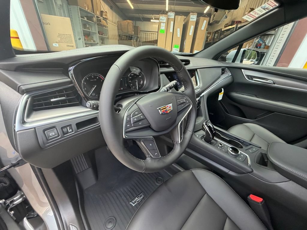 New 2026 Cadillac XT5 Luxury w/ LPO, Floor Liner Package AWD/4WD image 15