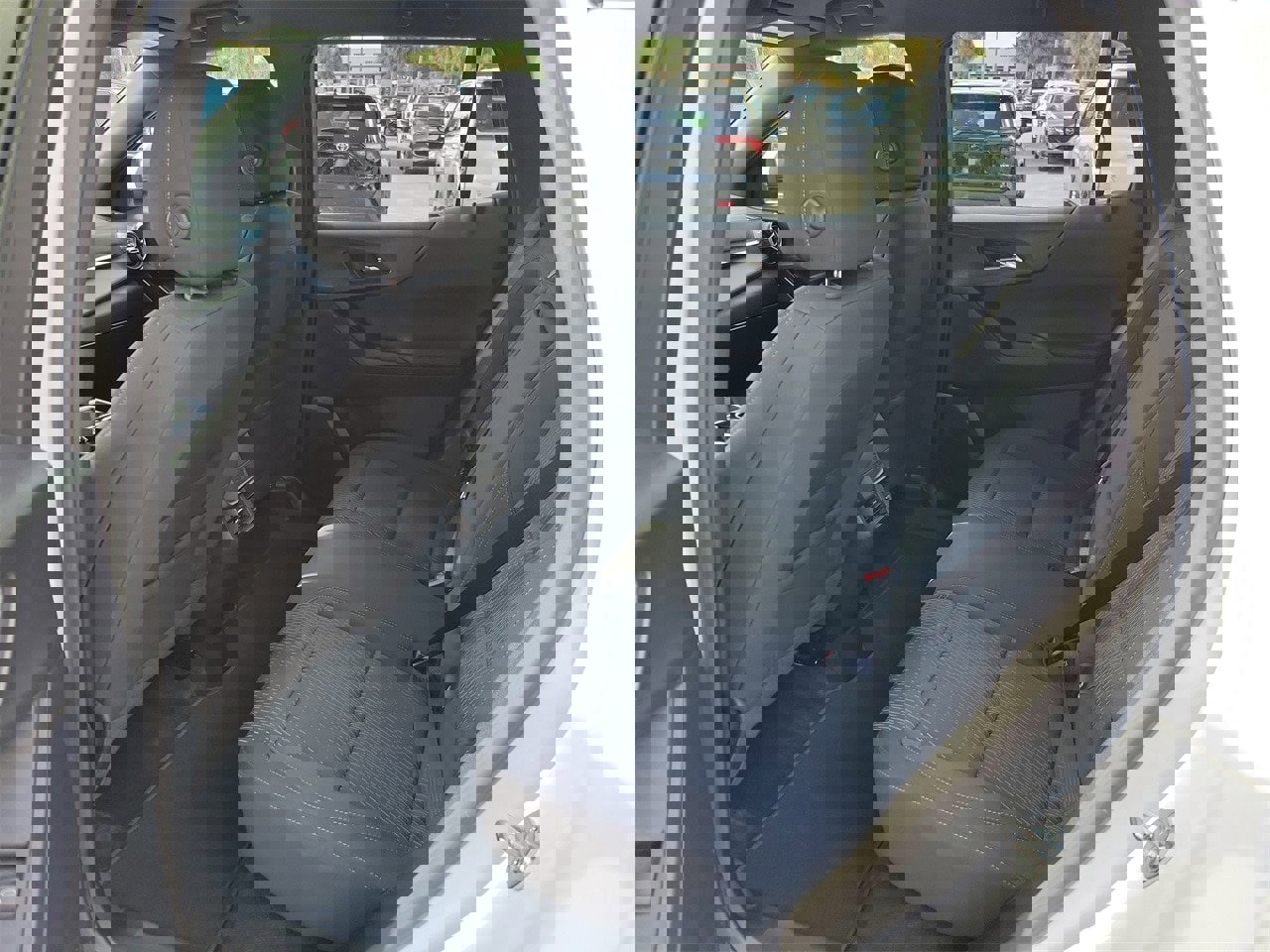 Used 2025 Chevrolet Equinox LT image 9