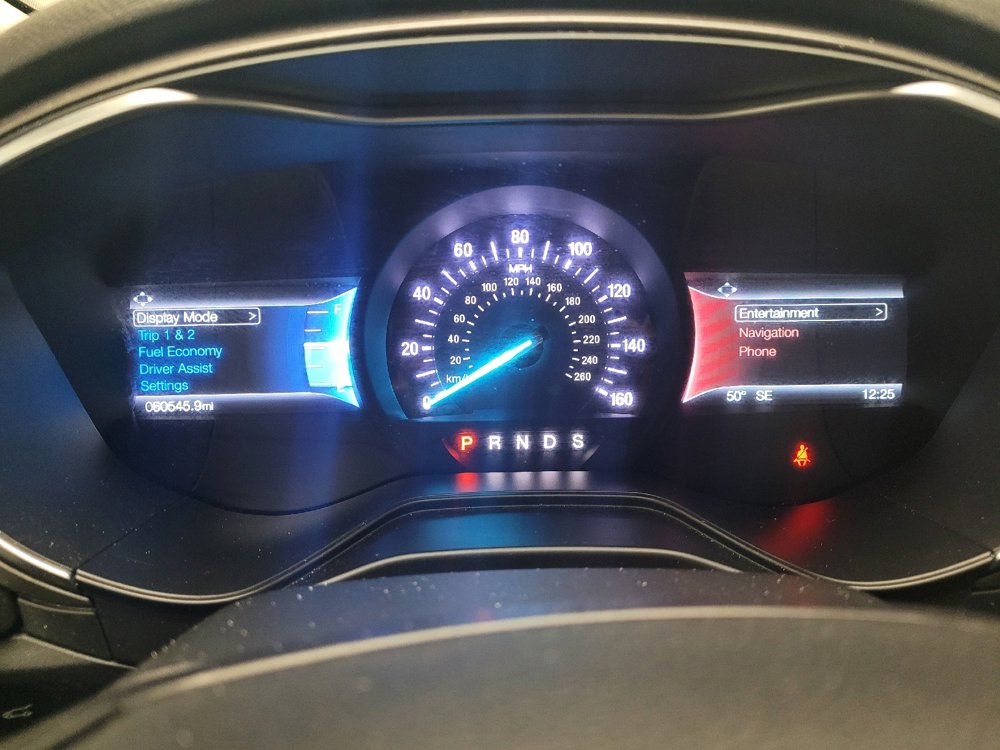 Used 2020 Ford Fusion SE image 23