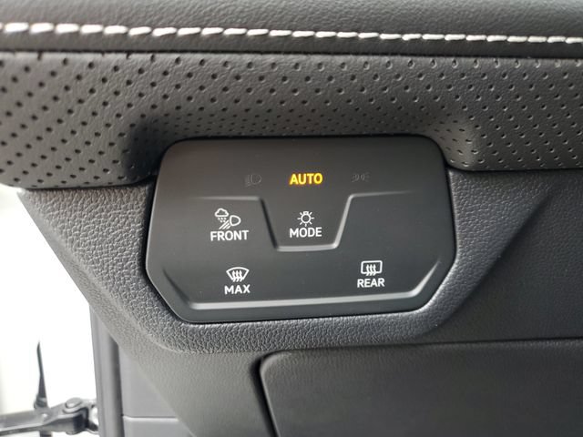 New 2026 Volkswagen Atlas SE FWD image 29