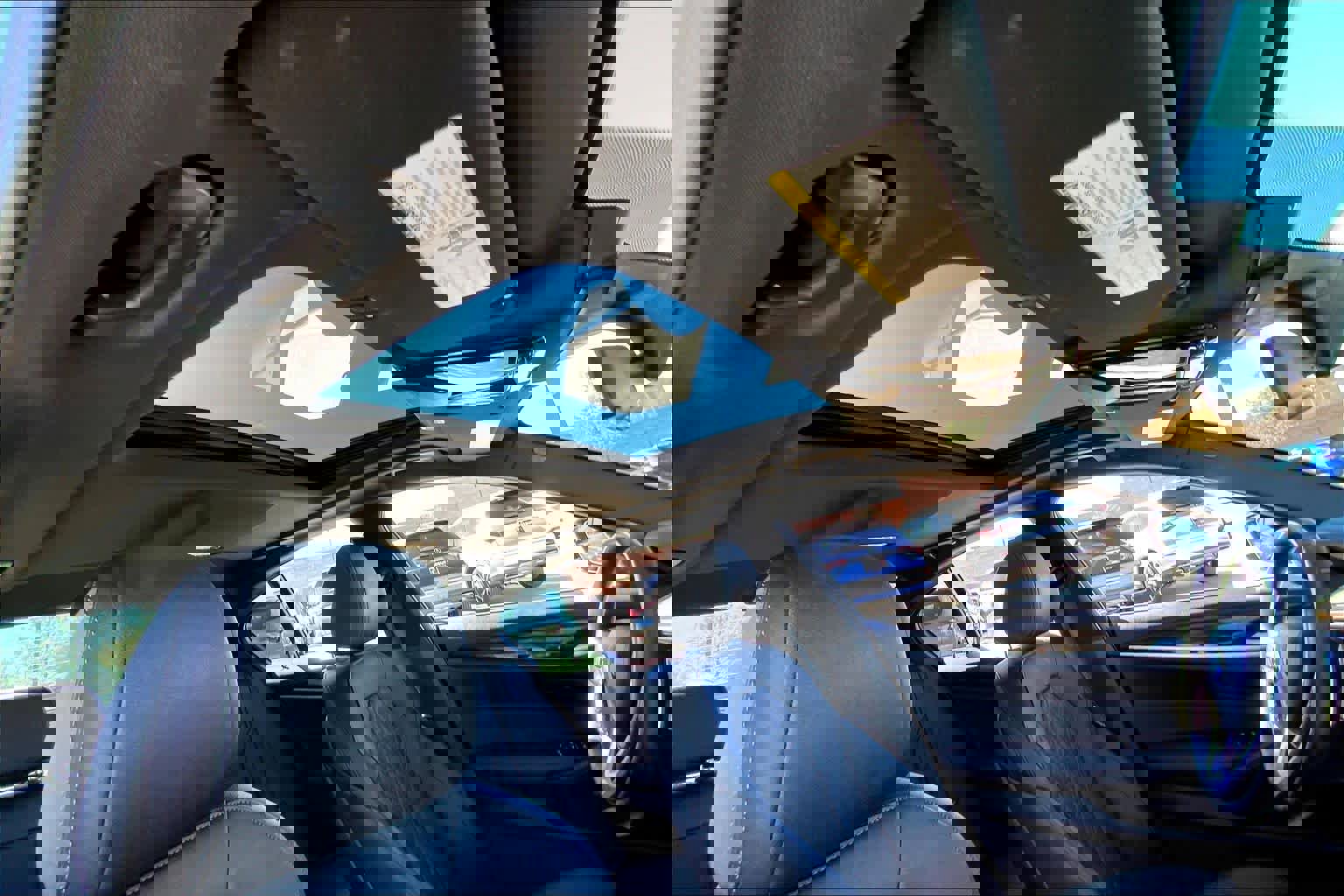 Used 2023 BMW 530i w/ Premium Package image 14